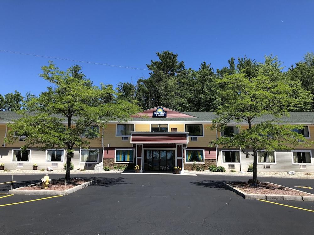 Days Inn & Suites By Wyndham Stevens Point Exteriör bild
