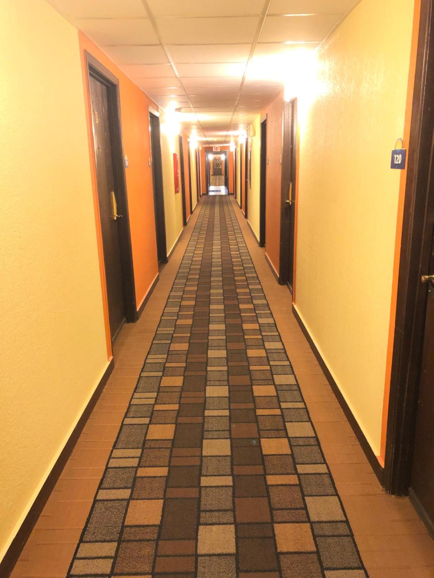 Days Inn & Suites By Wyndham Stevens Point Exteriör bild