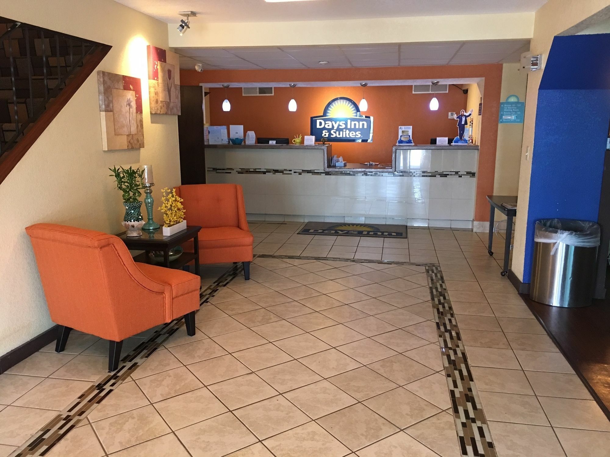 Days Inn & Suites By Wyndham Stevens Point Exteriör bild